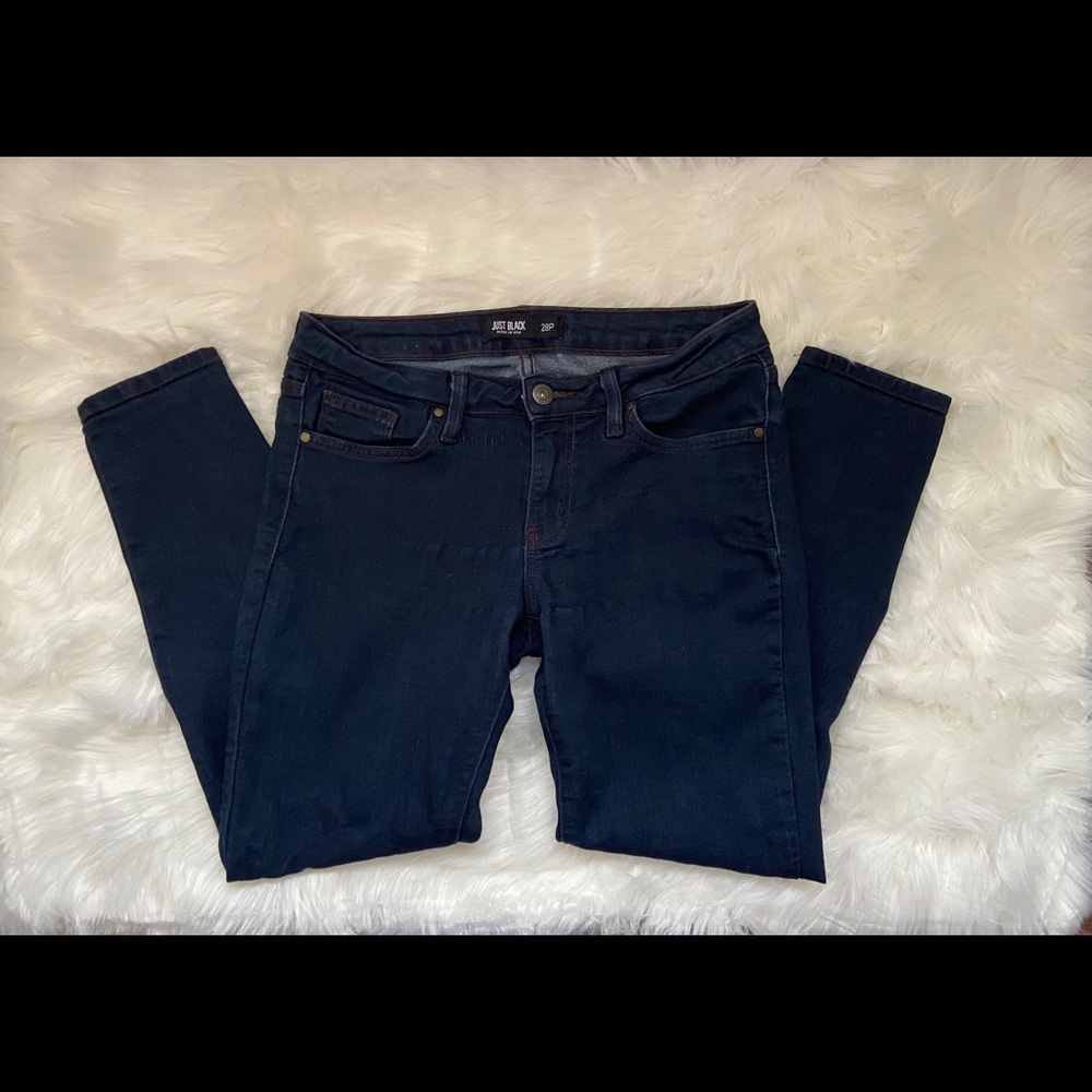 Just Black Mid Rise Skinny Jeans size 28 Petite